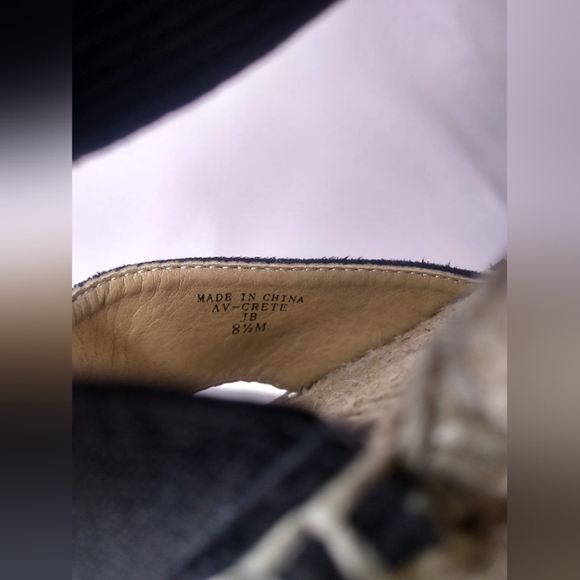 Adrienne Vittadini Black Espadrille Wedge Sandals - Picture 8 of 9